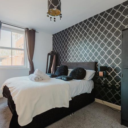 Hullidays - Theatre Side Apartment - Refurbished 2023 Kingston upon Hull Exterior foto